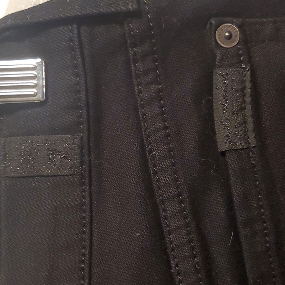 7 For All Mankind Shorts. Black, Denim, Cuffed Shorts. Size 27. Women's - Picture 5 of 6